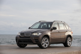 BMW_X5--E70--2010_main